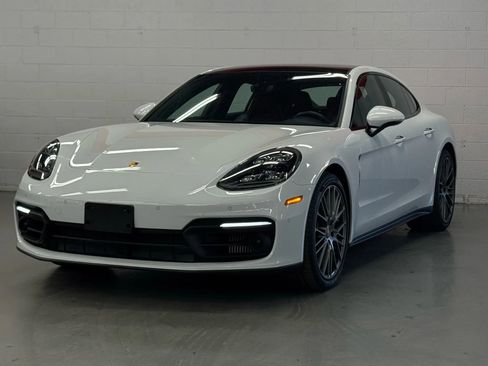 Used 2023 Porsche Panamera 4 Platinum Edition image 1
