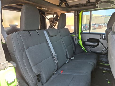 Used 2018 Jeep Wrangler Unlimited Sport AWD/4WD image 24