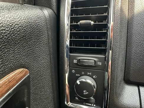 Used 2014 RAM 1500 Laramie w/ Convenience Group AWD/4WD image 37