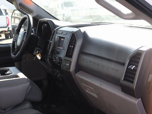 Used 2020 Ford F550 2WD Regular Cab Super Duty image 34