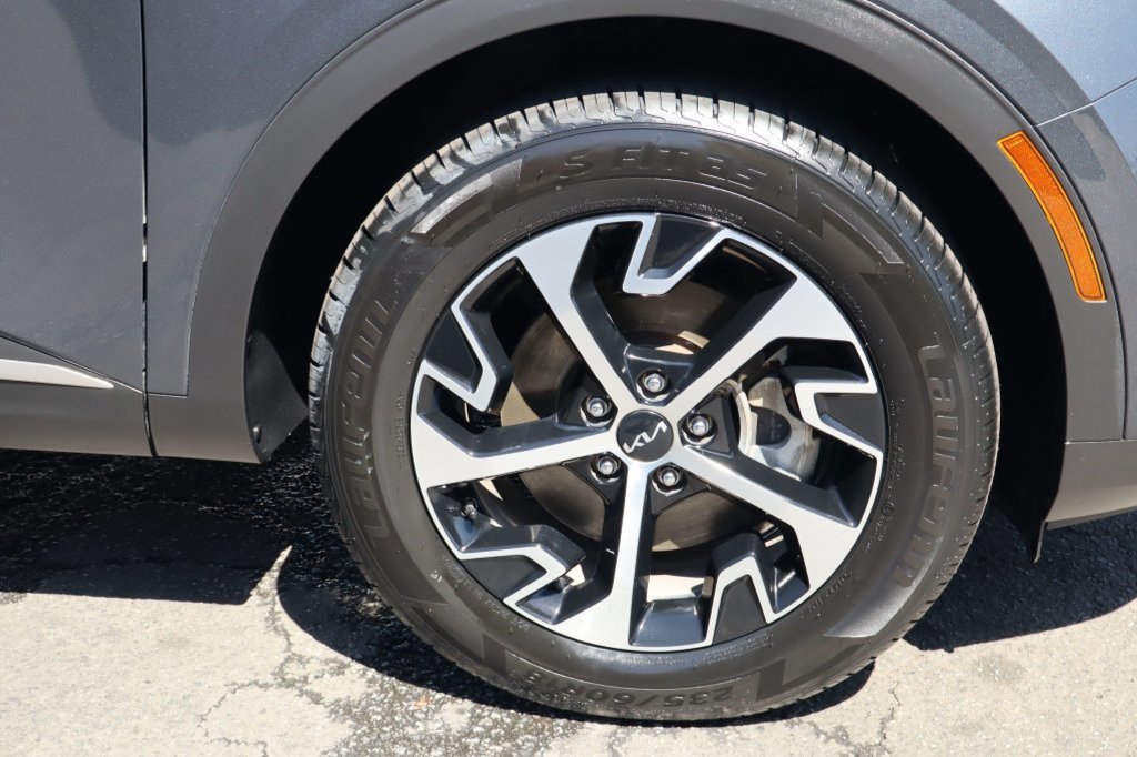 Used 2023 Kia Sportage EX AWD/4WD image 10
