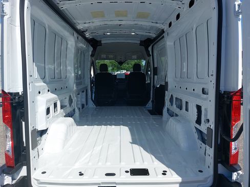 New 2026 Ford Transit 250 148 Medium Roof RWD image 14
