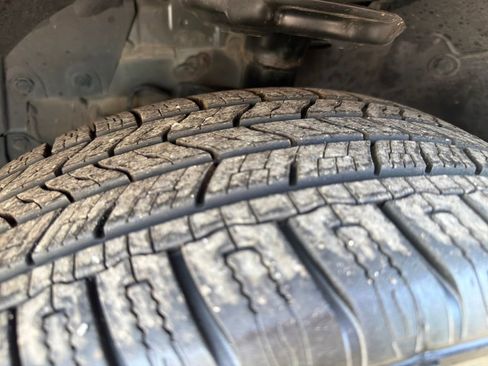 Used 2023 Nissan Rogue SV image 28