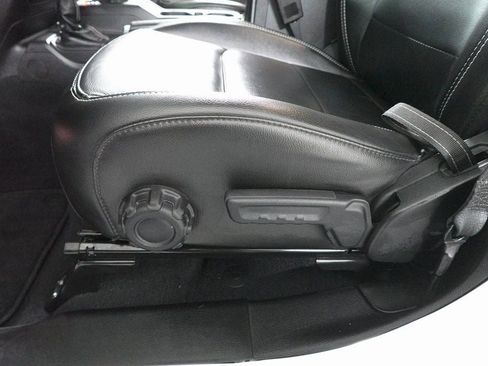 Used 2023 Jeep Wrangler Unlimited Sahara image 10