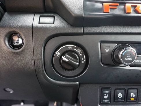 Used 2026 Nissan Frontier PRO-4X AWD/4WD image 19