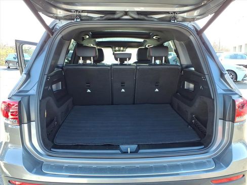 Certified 2022 Mercedes-Benz GLB 35 AMG 4MATIC image 13