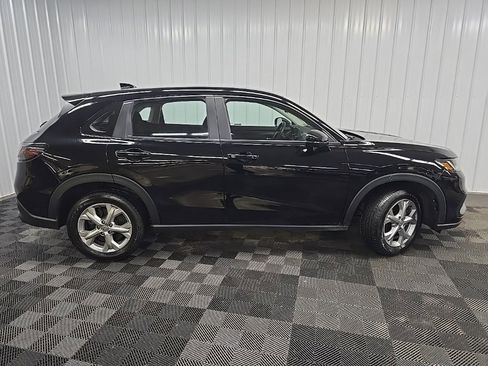 Used 2023 Honda HR-V LX image 2