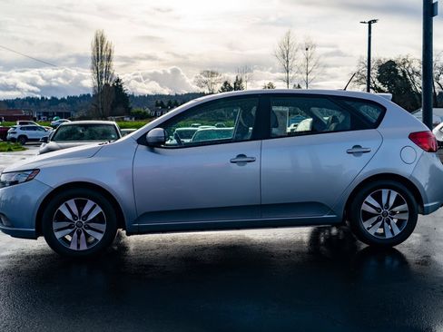 Used 2013 Kia Forte EX image 11