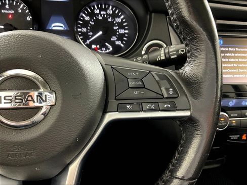 Used 2017 Nissan Rogue SL w/ SL Premium Package AWD/4WD image 13