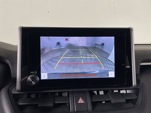 Certified 2025 Toyota RAV4 LE AWD/4WD image 18