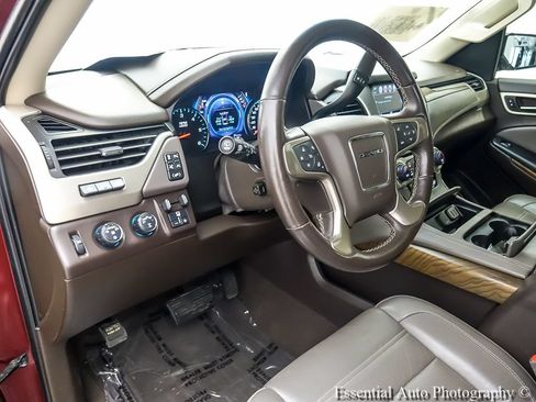 Used 2019 GMC Yukon Denali w/ Denali Ultimate Package AWD/4WD image 12