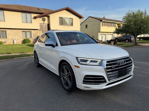 Used 2018 Audi SQ5 Premium Plus w/ S Sport Package AWD/4WD image 3