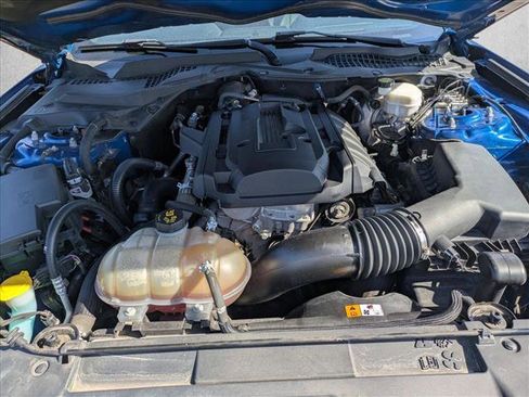 Used 2018 Ford Mustang Coupe image 19