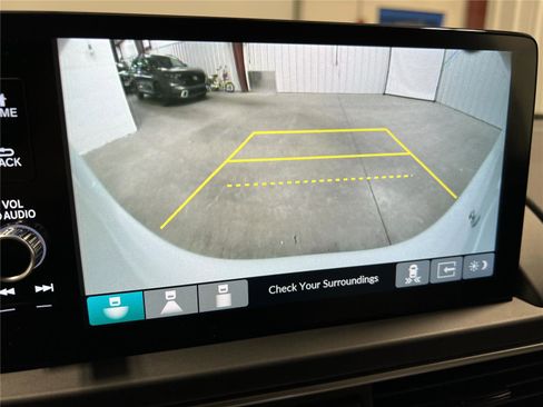 New 2025 Honda Pilot Touring image 27