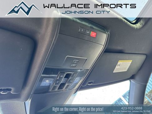 Certified 2022 Volkswagen Atlas Cross Sport SEL Premium R-Line AWD/4WD image 16