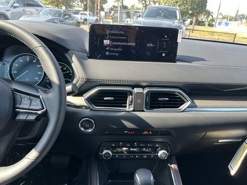 New 2025 MAZDA CX-5 Signature image 19