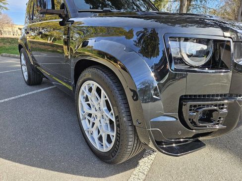 Used 2024 Land Rover Defender 110 V8 image 83