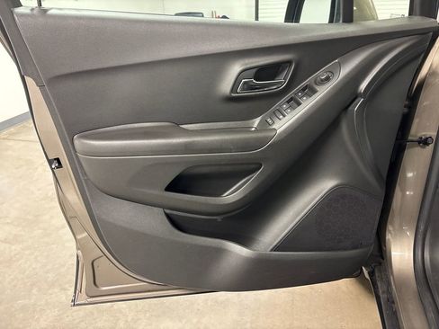 Used 2020 Chevrolet Trax LS w/ Tint and Cruise Package image 21