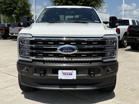 Used 2024 Ford F250 King Ranch w/ FX4 Off-Road Package AWD/4WD image 11