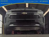 Used 2023 Chevrolet Suburban LT image 3