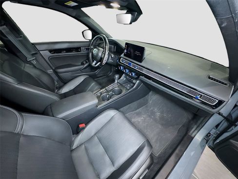 Used 2025 Honda Civic Sport Touring image 17