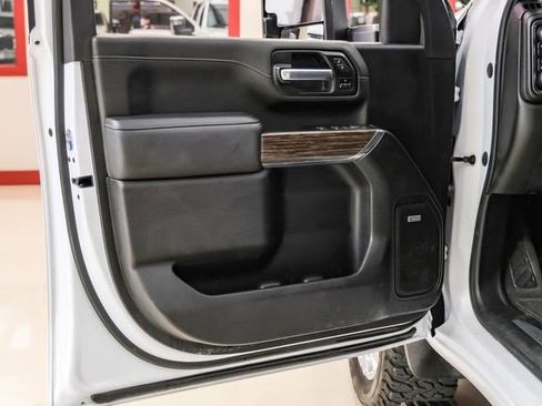 Used 2023 Chevrolet Silverado 2500 High Country w/ Z71 Off-Road Package image 39