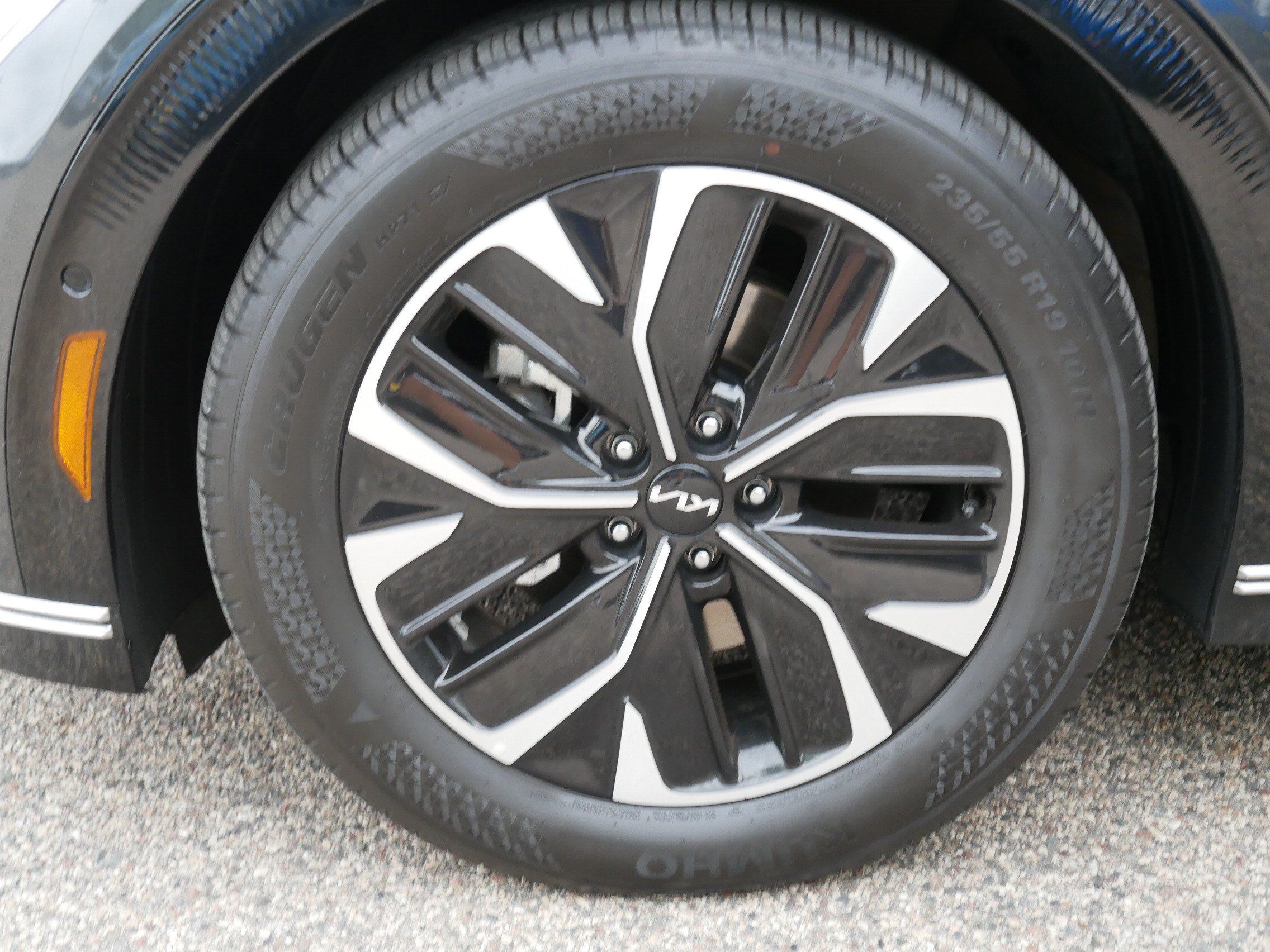 Certified 2024 Kia EV6 Wind w/ Wind Technology Package AWD/4WD image 15