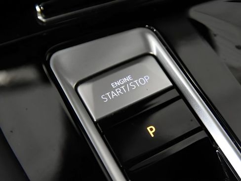 Used 2024 Volkswagen Atlas SE image 29