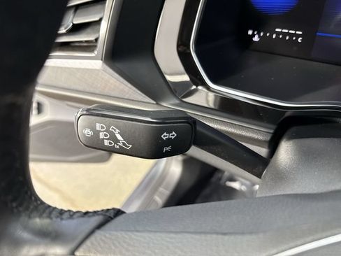 Used 2023 Volkswagen Jetta SE FWD image 15