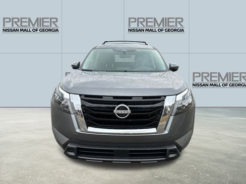 New 2025 Nissan Pathfinder SV w/ SV Premium Package image 2
