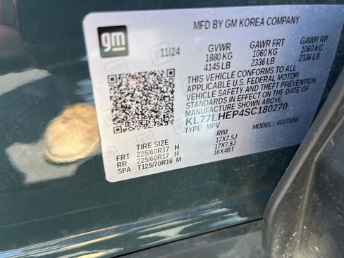 Used 2025 Chevrolet Trax LT FWD image 9