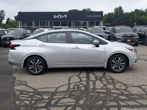 Used 2021 Nissan Versa SV w/ Trunk Package FWD image 2