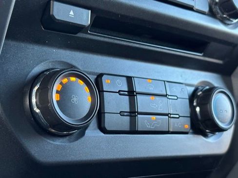 Used 2018 Ford F150 XLT image 34