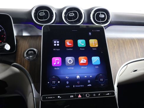 Used 2026 Mercedes-Benz GLC 300 4MATIC image 21