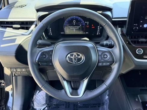Used 2026 Toyota Corolla Cross LE FWD image 18