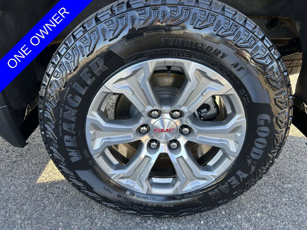 Used 2025 GMC Sierra 1500 SLT RWD image 10