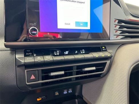 Certified 2025 Toyota Camry SE image 19