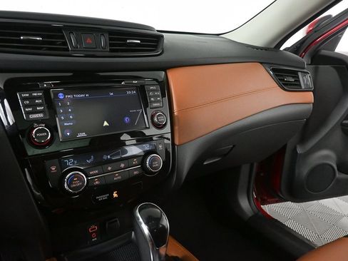 Used 2017 Nissan Rogue SL w/ SL Premium Package image 13