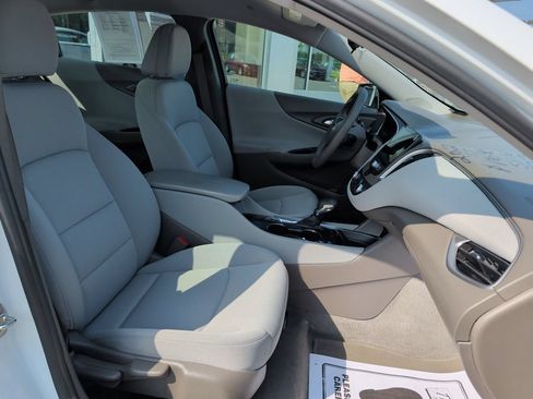 Used 2022 Chevrolet Malibu LT FWD image 20