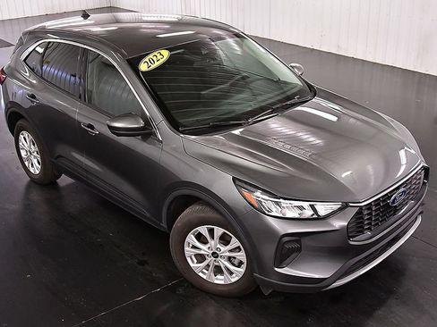 Used 2023 Ford Escape Active w/ Tech Pack #2 AWD/4WD image 12