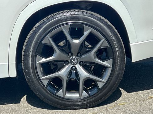 Used 2025 Lexus TX 500h AWD w/ Technology Package image 38