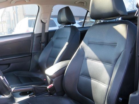 Used 2014 Volkswagen Jetta TDI FWD image 16