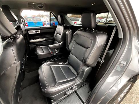 Used 2023 Ford Explorer Limited w/ Equipment Group 301A image 20