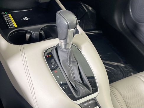 Used 2024 Honda HR-V EX-L image 16