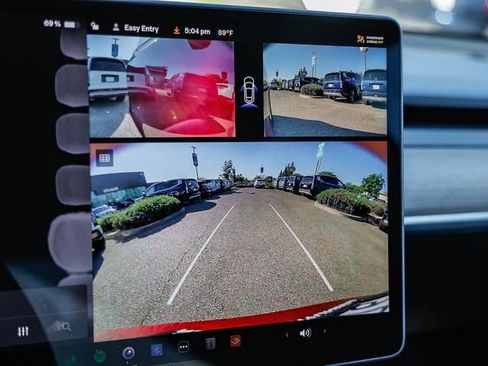 Used 2024 Tesla Model Y Long Range image 28