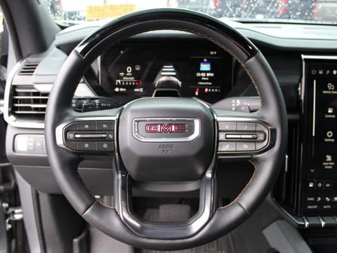 Used 2026 GMC Acadia AT4 w/ Super Cruise Package AWD/4WD image 3