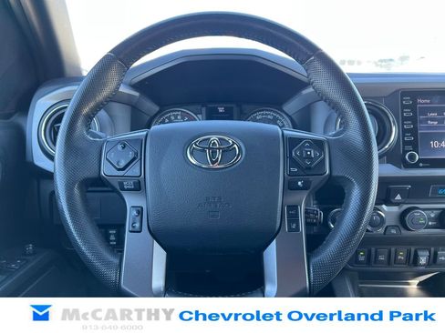 Used 2022 Toyota Tacoma TRD Sport w/ Technology Package image 10