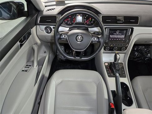 Used 2019 Volkswagen Passat 2.0T Wolfsburg w/ Wheels & Sunroof Package image 17
