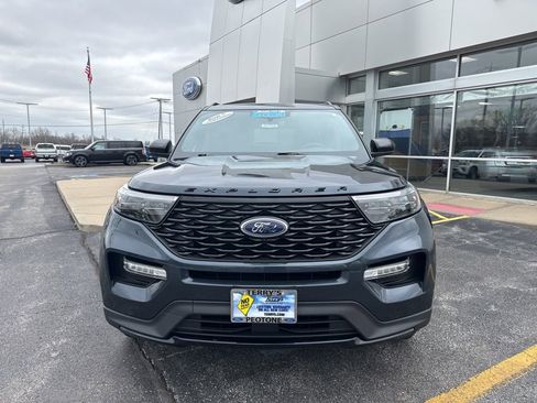 Used 2023 Ford Explorer ST-Line w/ Class IV Trailer Tow Package image 2
