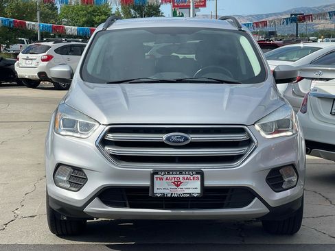 Used 2017 Ford Escape SE w/ SE Leather Comfort Package AWD/4WD image 2